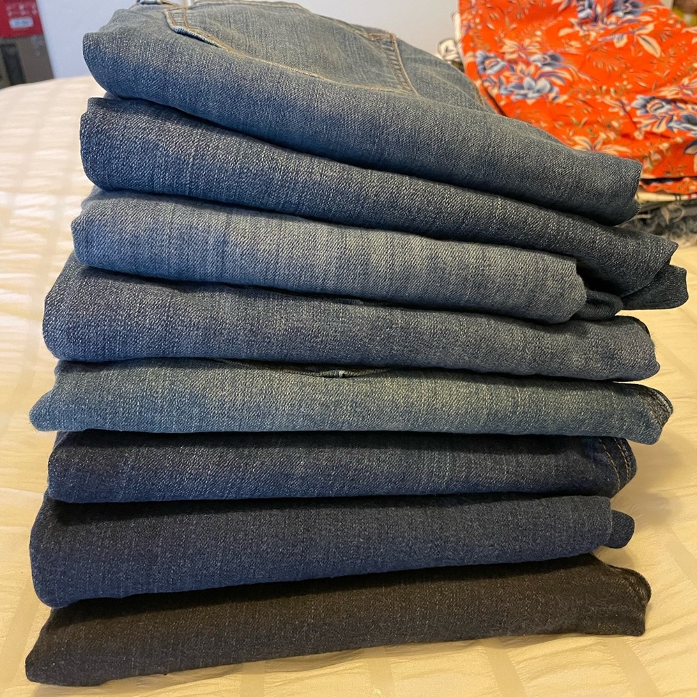 8 pairs of LOFT skinny denim.